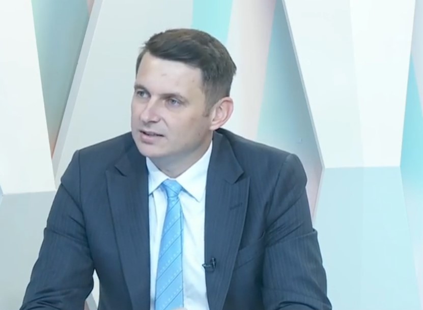 Mircea Abrudean: Nu cred că există vreun parlamentar al PNL care ar fi dispus să voteze moţiunea de cenzură / Nu există şi nu a existat niciun motiv pentru revocarea lui Ilie Bolojan, de la Senat