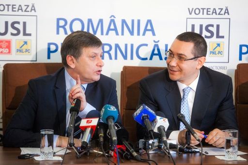 Crin Antonescu: Experienţa mea de negociere se reduce la negocierile de politică internă/ Au fost negocieri politice importante, de exemplu construcţia USL, a fost o negociere grea, negocierea cu sovieticii, cum râdeam eu, adică cu PSD-ul, aşa glumeam