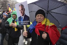 AUR afirmă că zeci de mii de români protestează în Capitală: Ne-am săturat! Vrem să fim liberi în ţara noastră! 