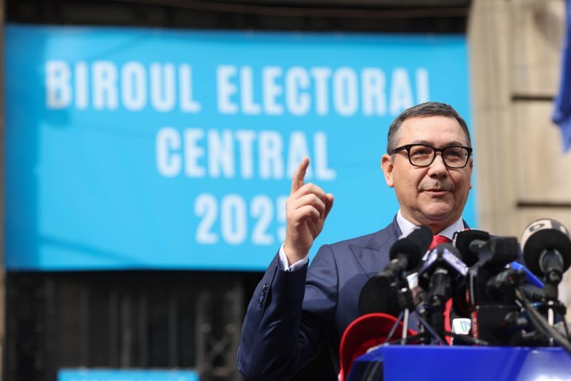 UPDATE - Victor Ponta şi-a depus candidatura la alegerile prezidenţiale: România este într-o criză fără precedent / Au anulat alegerile şi au blocat candidaţii pe care sistemul nu îi vrea / Vreau să văd dacă voi fi lăsat să candidez / Mesajul BEC
