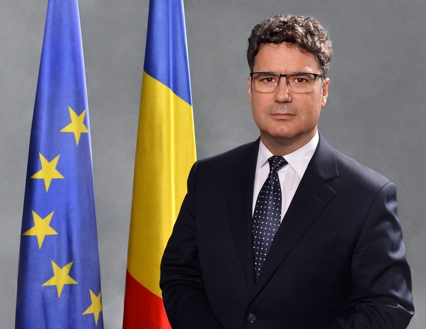 UPDATE - Remus Pricopie: După o matură chibzuinţă am decis să-mi depun candidatura pentru alegerile prezidenţiale/ Dosarul nu e însoţit de liste de semnături deoarece în nicio ţară a UE nu sunt solicitate atât de multe semnături/ BEC va analiza dosarul