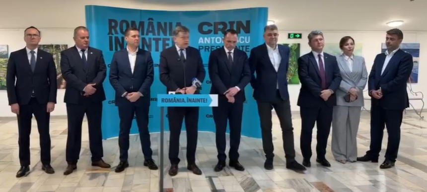 Crin Antonescu, despre desecretizarea cheltuielilor lui Klaus Iohannis cu avioanele private: E jenant spre scandalos faptul că a trebuit să treacă atâta timp şi o tulburare întreagă ca să desecretizeze statul român nişte cheltuieli de genul acesta