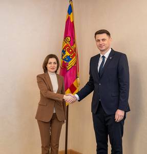 Preşedintele interimar al Senatului, Mircea Abrudean, întrevederi cu preşedintele Republicii Moldova, Maia Sandu şi cu premierul Dorin Recean, la Chişinău: România susţine fără echivoc parcursul european al Republicii Moldova