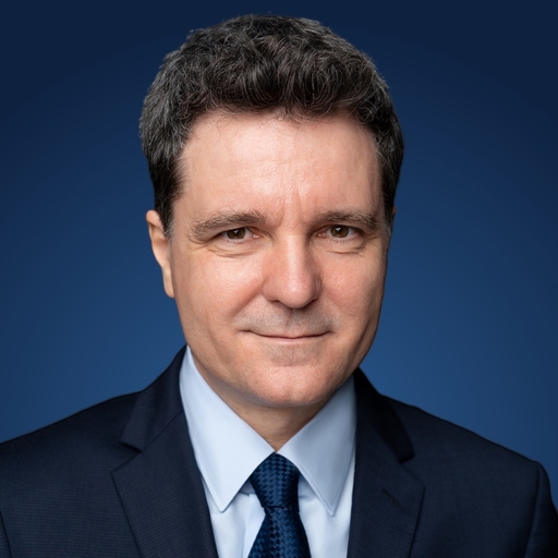 Nicuşor Dan, întrebat dacă avortul ar putea deveni un drept constituţional: De principiu sunt de acord pentru dreptul femeii de a decide cu privire la propriul corp / Dar există şi nuanţe pe vârsta fătului 
