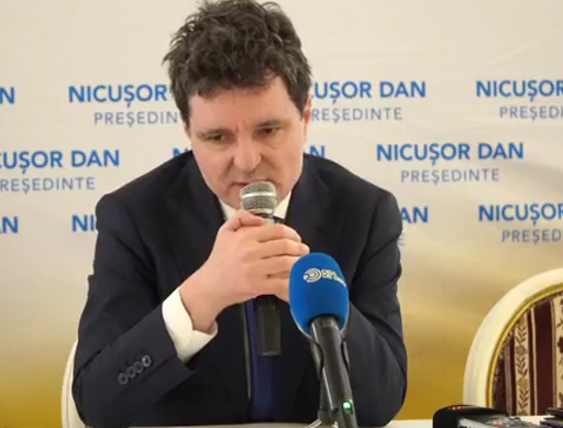 Partenera de viaţă a lui Nicuşor Dan afirmă că, atunci când s-au cunoscut, el se vedea făcând matematică întreaga viaţă/ Întrebată despre rolul Primei Doamne: Ce se va întâmpla mâine vom trăi împreună