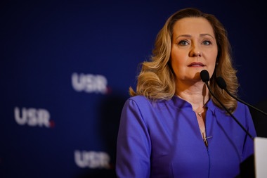 Lasconi: Nu sunt de vânzare şi nu sunt monedă de schimb pentru nimeni. Gaşca mi-a blocat ilegal accesul la banii de campanie. Nu cred că voi mai avea acces nici la televiziuni, radiouri, presă scrisă, nici măcar în sediul USR