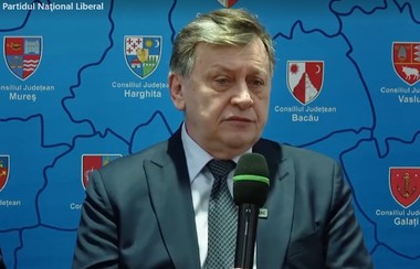 Crin Antonescu: Vreau să fiu primul preşedinte care îşi asumă împăcarea cetăţeanului cu statul