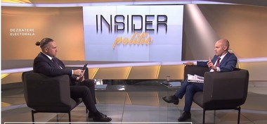 Cum îşi descrie Funeriu rivalii: Simion - Şef de galerie. Antonescu - Clăbuci. Nicuşor Dan - Ezit între fulg de păpădie şi impostură. Ponta - Definiţia imposturii. Lasconi - Extrem de şubredă intelectual, dar n-am observat tare de caracter. Curajoasă
