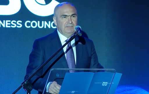 Bolojan: Traversăm o perioadă complicată, în care noile realităţi afectează ţările noastre. Iniţiativa celor Trei Mări dobândeşte o relevanţă sporită. Conectivitatea reprezintă esenţa acesteia, iar potenţialul regiunii noastre este imens