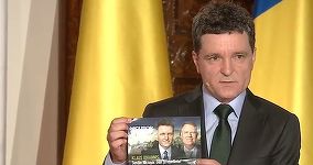 Dezbatere electorală – Nicuşor Dan afirmă că pliantele care conţin îndemnul lui Klaus Iohannis de a-l vota în primul tur sunt un fals. Materialele au fost distribuite în Bucureşti şi alte zone
