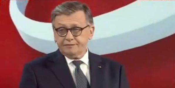 Dezbatere electorală – Antonescu, despre Dan: Ori are o disfuncţie de natură logică, ori este pus de altcineva să candideze / Nicuşor Dan: Poate spuneţi şi cine m-a pus, nu mai faceţi aluzii. Puţină bărbăţie