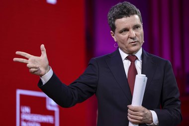 Scandalul fotografiilor publicate de Lasconi- Nicuşor Dan: Mulţumim BEC pentru consecvenţă. Fotografiile false vor circula libere în continuare, ca toate celelalte fake news-uri despre mine