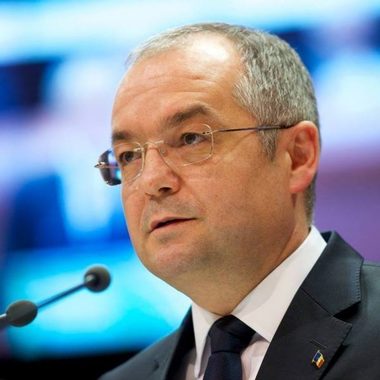 ALEGERI PREZIDENŢIALE 2025 - Emil Boc: Am votat cu un preşedinte care are o voce echilibrată într-o lume tot mai divizată şi mai radicalizată