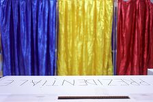Teleorman: Un bărbat a reclamat la Poliţie că în unele localităţi a fost formulat „un număr neobişnuit de mare” de cereri pentru urna mobilă. Verificările arată că numărul e mai mic decât la scrutinul trecut 
