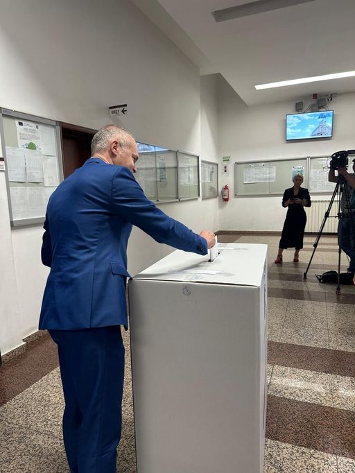 ALEGERI PREZIDENŢIALE 2025 – Funeriu: Am votat pentru o Românie în care familiile noastre trăiesc în adevăr, pentru o Românie în care să putem crede cu toţii 
