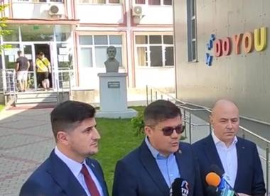 ALEGERI PREZIDENŢIALE 2025 – Alexandru Muraru, lider PNL Iaşi: Am votat ca România să nu ajungă pe mâna extremiştilor, a impostorilor şi pe mâna oamenilor Rusiei/ Lucian Rusu, senator: Am votat cu speranţă, nu cu sete de răzbunare
