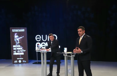 Dezbatere electorală - George Simion, pus în dificultate pe tema caselor de 35.000 de euro şi de un leu pentru diaspora. Candidatul AUR spune că ”anumite lucruri sunt răstălmăcite”. Ironii din partea lui Nicuşor Dan pe tema acestor promisiuni