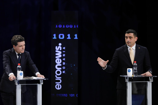 Dezbatere electorală - Relaţia cu SUA şi apartenenţa la NATO şi UE – Simion: Am muncit mult pentru a fi în UE şi NATO, nu scapă de noi aşa uşor/ Dan: România trebuie să rămână membră NATO şi să fie un membru activ în UE