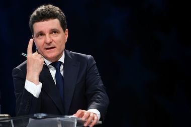 INTERVIU - Nicuşor Dan: Există posibilitatea ca PSD să voteze un Guvern Bolojan/Românii să se informeze asupra trecutului fiecărui candidat şi să voteze informat şi raţional/Ce spune despre diaspora, despre primele măsuri şi contacte externe ca preşedinte