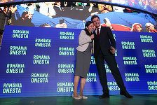 Nicuşor Dan, la mitingul din Piaţa Victoriei: Vreau să vă promit un singur lucru. Că o să încerc să fiu la înălţimea aşteptărilor voastre. Mai avem un mic pas pentru ca, în sfârşit, România să aibă nişte autorităţi care să lucreze pentru români FOTO