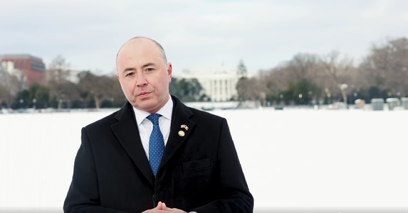 Ambasadorul României în SUA reacţionează la declaraţiile lui George Simion privind Visa Waiver: Indică dispreţul nedisimulat faţă de interesul naţional al României şi drepturile românilor / Este o dovadă de servilism şi slăbiciune / Simion îi cere demisia