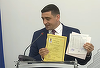 George Simion: Şi noi avem şi diplome de Bacalaureat şi diplome de licenţă, sunt autentice /  La grădiniţă am fost destul de oscilant, aveam două grădiniţe şi mă plimbam de la una la alta, îmi plăcea mai mult cu bunicii din Vrancea