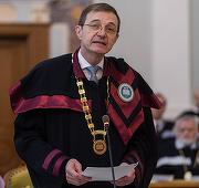 Preşedintele Academiei Române: Este fundamentală menţinerea acestei ţări şi a acestui popor pe traiectoria lui europeană. Şi poporul poate greşi dacă are conducători răi. Fără încredere în elita care conduce nu există nici speranţă