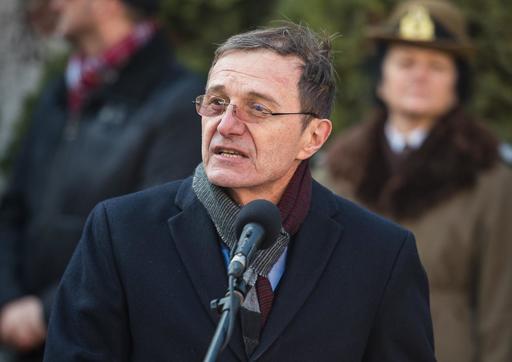Preşedintele Academiei, întrebat de ce dintre portretele istorice prezentate de AUR lipsesc chiar suveranii României care au obţinut Independenţa şi Marea Unire: „Niciun partid politic nu poate confisca figurile noastre emblematice”