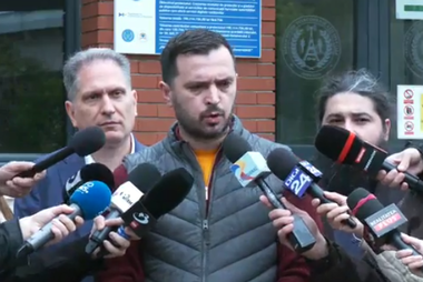 Mihai Enache (AUR): Solicitarea către toate instituţiile responsabile este să oprească de-acum orice fraudă, să asigure respectarea votului românilor / Facem apel la instituţiile din Republica Moldova să respecte legislaţia electorală