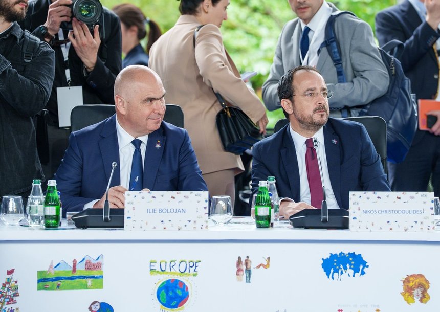 Ilie Bolojan, după ce a participat la Summitul Comunităţii Politice Europene: “Am discutat despre cum să ne pregătim mai bine pentru atacurile hibride şi interferenţele străine” / Mesajul preşedintelui interimar despre discuţiile de la Tirana