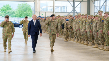 Ilie Bolojan, în vizită la Misiunea Militară a Uniunii Europene în Bosnia şi Herţegovina - EUFOR Althea – la comanda căreia se află în prezent România / A vorbit despre rolul militarilor români în sprijinirea stabilităţii şi securităţii în regiune