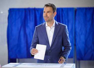 ALEGERI PREZIDENŢIALE 2025 - Am dat un vot pentru o direcţie a României care e construită pe speranţă, pe bunătate, pe înţelegere faţă de toţi românii, pentru că pe ură şi pe furie, oricât de justificată ar fi, niciodată nu s-a construit ceva bun