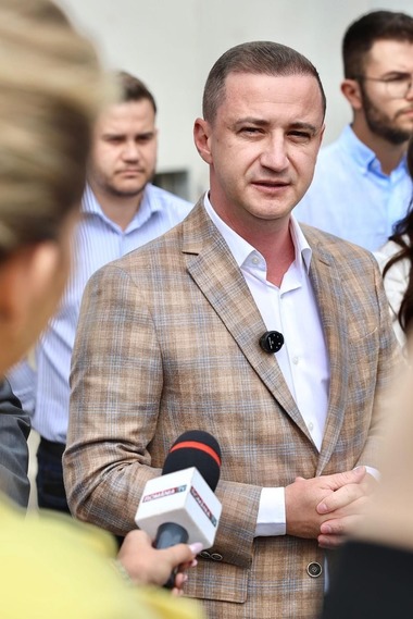 Alfred Simonis: George Simion continuă să joace rolul unei marionete manevrate de păpuşarii de la Kremlin/ Perioada profeţilor falşi, George Simion, Calin Georgescu, e pe cale să se încheie