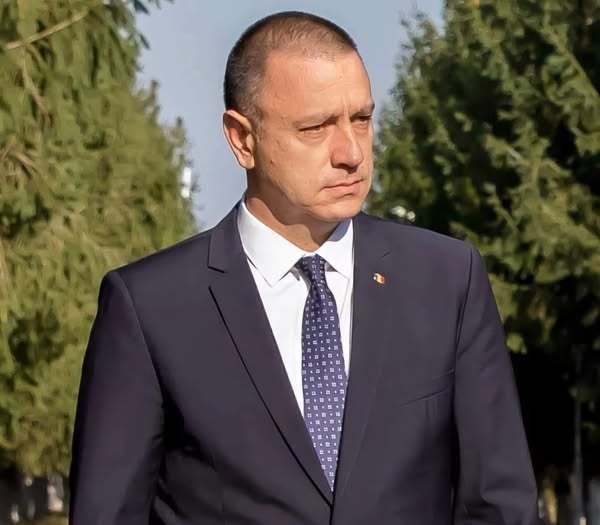 Fifor (PSD): Reveniţi-vă, zmeilor de la USR, şi acceptaţi realitatea: Nicuşor Dan nu înseamnă USR redivivus. Înseamnă soluţia de moment la spaima uriaşă a românilor faţă de tot ce putea însemna Simion plus Georgescu. Hai la negocieri!