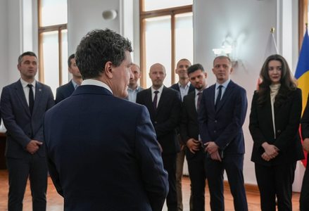 Nicuşor Dan, discuţii cu angajaţii români ai Agenţiei Europene pentru Poliţia de Frontieră şi Garda de Coastă (FRONTEX), cu sediul la Varşovia: Peste 400 de români contribuie zilnic la protejarea frontierelor UE, dintre care 130 în Polonia