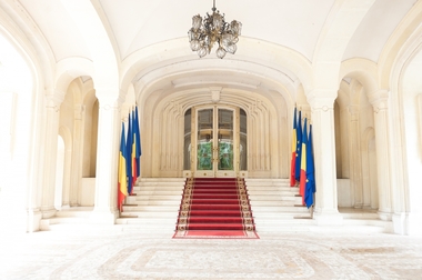 Consultări la Cotroceni – Administraţia Prezidenţială: Grup tehnic de lucru pentru realizarea unui plan de măsuri destinat reducerii cheltuielilor publice, care să fie asumat şi pus în aplicare de viitorul Executiv / Prima şedinţă, joi