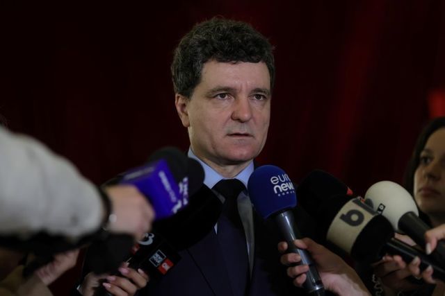 Nicuşor Dan, întrebat dacă este adevărat că va creşte TVA: Marţi, la ora 13, avem conferinţă de presă, în sfârşit, la Palatul Cotroceni şi răspundem la toate întrebările