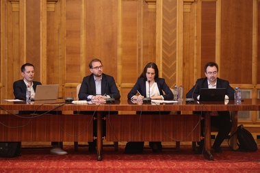 USR, consultări cu sindicate şi patronate pentru soluţii la criza bugetară. Dominic Fritz: Deşi nu noi am creat această criză, e datoria noastră să contribuim la corectarea ei