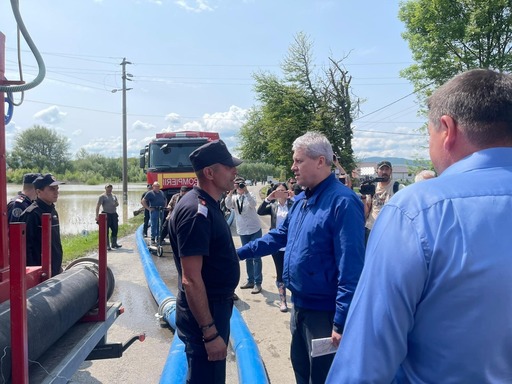 Premierul interimar Cătălin Predoiu: Situaţia din Covasna şi Harghita, judeţe afectate de fenomenele meteorologice, rămâne în atenţia Guvernului. Mă voi deplasa din nou în zonă în zilele următoare