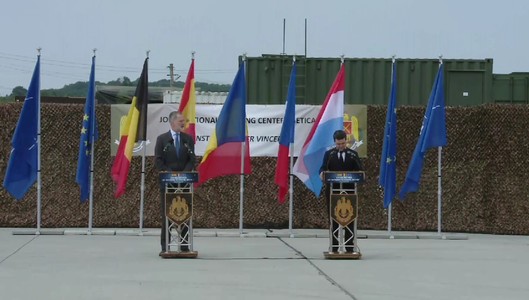 Nicuşor Dan şi Felipe al VI-lea, la Cincu – Dan: Prezenţa militarilor spanioli în România, dovadă clară a angajamentului Madridului faţă de apărarea colectivă/ Regele Spaniei: Forţele noastre militare cooperează în cadrul NATO