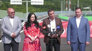 Grindeanu, despre discuţiile privind programul de guvernare: Cele mai dificile sunt măsurile fiscale/ Dacă cineva doreşte să fie premier, să îşi asume/ Nu o să fim de acord să tăiem venituri pentru pensionari sau pentru salariaţi