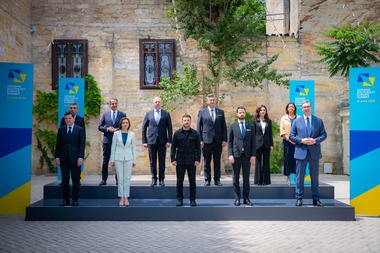Zelenski: Mulţumesc tuturor liderilor şi partenerilor care s-au reunit la Odesa pentru cel de-al patrulea summit Ucraina-Europa de Sud-Est / Prezenţa dumneavoastră, mesaj clar şi unitar împotriva încercărilor Rusiei de a destabiliza regiunea noastră
