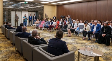 Nicuşor Dan, după întâlnirea cu membrii comunităţii româneşti din zona Odesa: Ne-am asumat că vom redeschide repede Consulatul de acolo. A fost înschis din motive de securitate