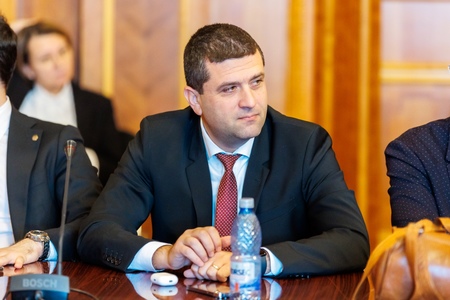 USR solicită Guvernului explicaţii pentru acceptarea unui acord profund inechitabil privind stocarea de dioxid de carbon în România