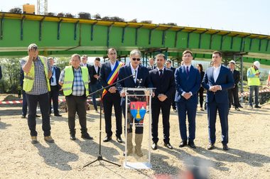 Ministrul Marcel Boloş a susţinut la Sighetu Marmaţiei Alianţa Regională pentru Reconstrucţia Ucrainei: UE şi partenerii internaţionali vor investi masiv, dar noi trebuie să fim prezenţi pentru a le oferi ajutor logistic şi forţă de muncă românească