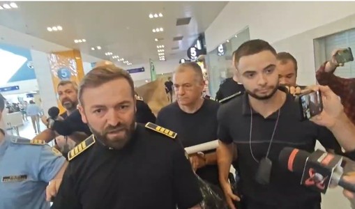 UPDATE - Cumnatul lui Mircea Geoană, Ionuţ Costea, condamnat la 6  ani de închisoare pentru mită, adus în ţară / Anunţul Ministerului Justiţiei - FOTO