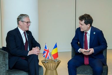 Preşedintele Nicuşor Dan s-a întâlnit cu prim-ministrul Keir Starmer: Am discutat despre relaţia strânsă dintre România şi Regatul Unit, ca parteneri strategici şi aliaţi - FOTO