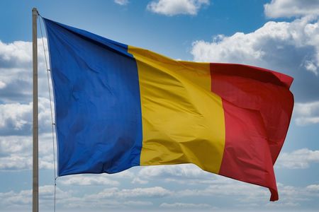 Nicuşor Dan, mesaj de Ziua Drapelului Naţional: Forţa naţiunii române este dată de solidaritatea noastră în jurul valorilor democratice, exprimată şi prin simbolurile naţionale. Drapelul rămâne liantul care ne uneşte, oriunde ne-am afla