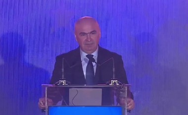 Consiliul Naţional al PNL - Bolojan: Acest statut vine cu reguli bune în PNL; descentralizează alegerea conducerii şi pune preţ pe performanţă/ Reintroducem demisia de onoare a preşedinţilor de organizaţii care au obţinut, la alegeri, ultimele 10 locuri