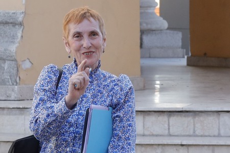 Activist civic, fost consilier municipal şi candidat independent la alegerile locale din 2024  a demarat la Buzău un proces de strângere a semnăturilor necesare demiterii primarului Constantin Toma